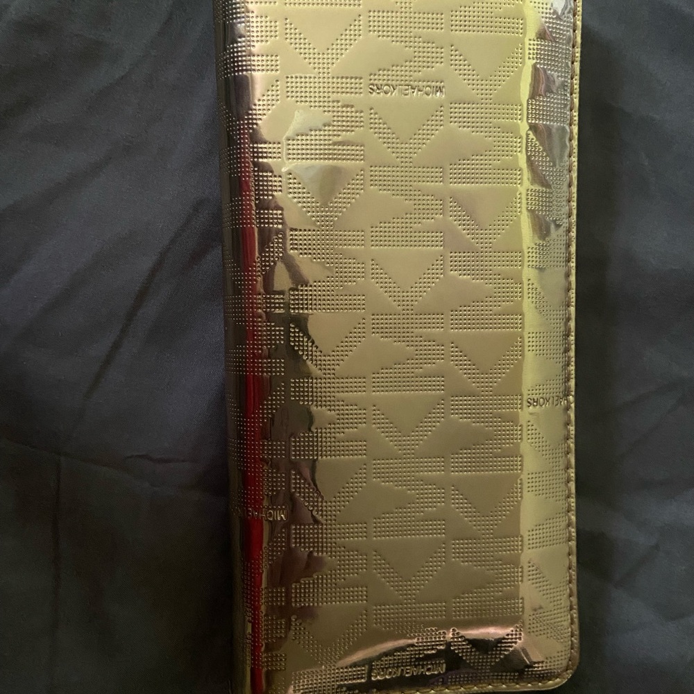 Michael Kors wallet